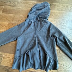 Lululemon ballerina pullover- worn once, given to me.